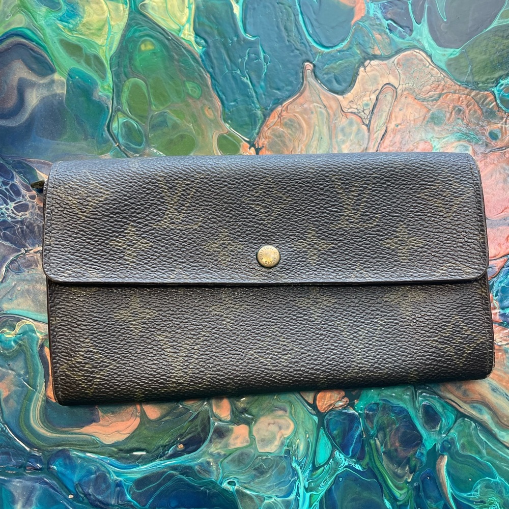 LOUIS VUITTON MONOGRAM SARAH WALLET